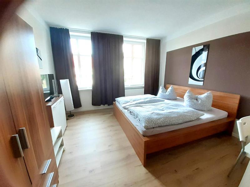 Pension Berlin In Spremberg Exteriör bild
